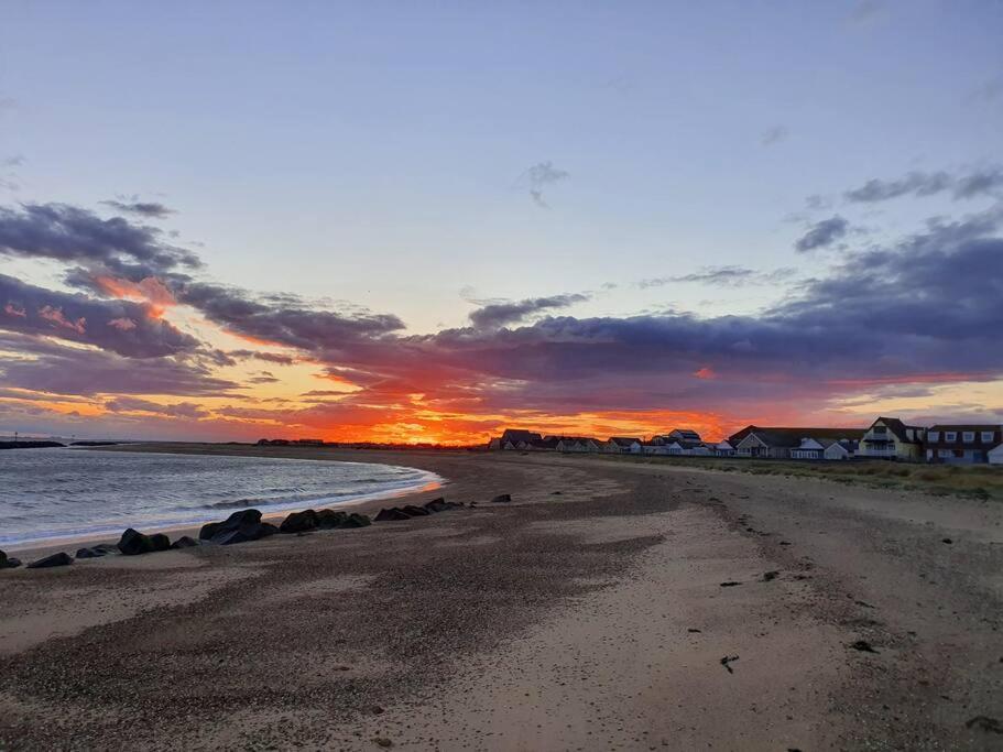 Awave From It All - Escape The City Life Jaywick Sands ภายนอก รูปภาพ