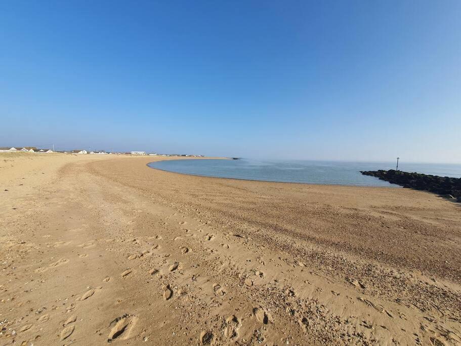 Awave From It All - Escape The City Life Jaywick Sands ภายนอก รูปภาพ